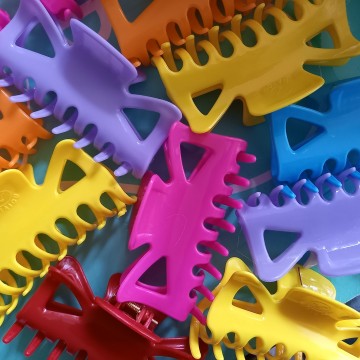 Limited Haar Clip Paars