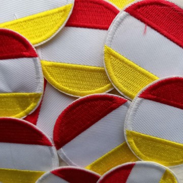 Oeteldonk Rond Rood Wit Geel Embleem