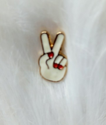 Pin Hands Peace