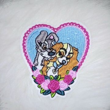 Verliefde Hondjes Embleem