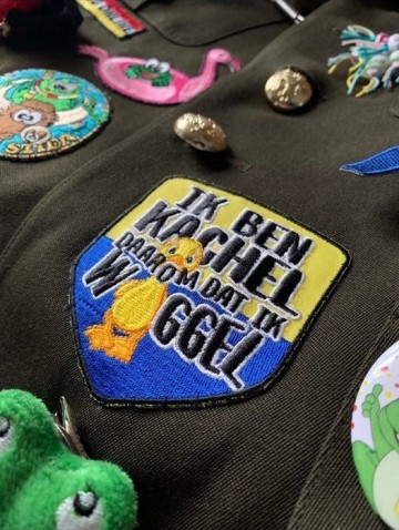 Ik ben KACHEL daarom dat ik WAGGEL Blauw Geel