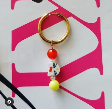 Rood Wit Geel Oorbel kat Oeteldonk