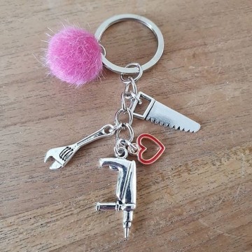 Klusvrouw sleutelhanger